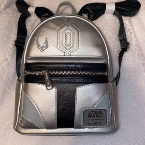 Mandalorian Helmet Loungefly